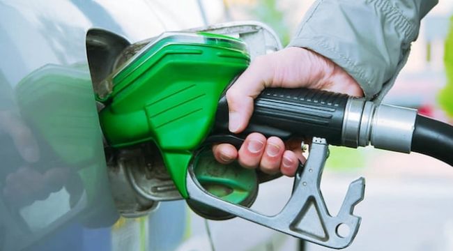 Benzin ve motorine zam geldi