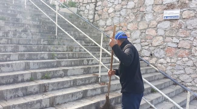 ÇEŞME’DE CAMİ TEMİZLİĞİ SEFERBERLİĞİ