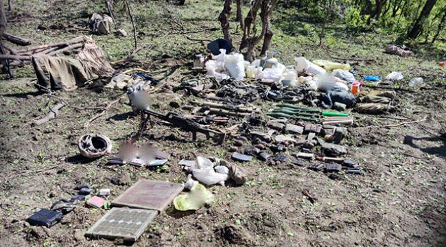 Çok sayıda mühimmat ve örgütsel malzeme ele geçirildi