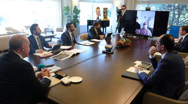 Cumhurbaşkanı Erdoğan,  kızları kaçırılan aileyle görüştü