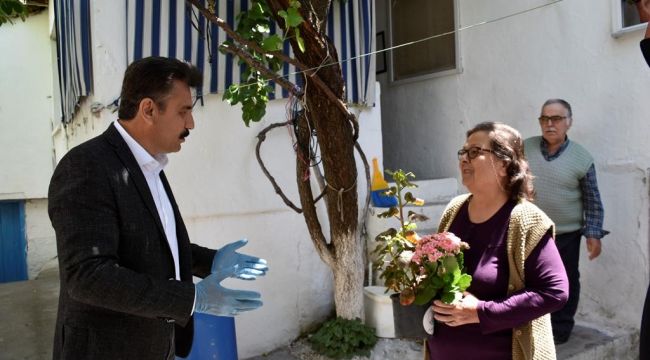 DİKİLİ’DE ANLAMLI ANNELER GÜNÜ KUTLAMASI