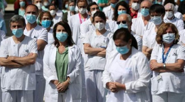 DİSK: Sağlık çalışanları maskeleri yıkayıp kullanıyor