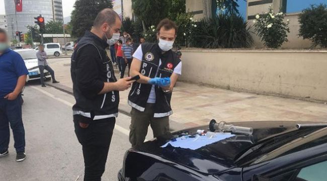'Dur' ihtarına rağmen kaçan otomobilden uyuşturucu çıktı