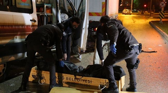Elazığ'da hasta nakli yapan ambulans kaza yaptı
