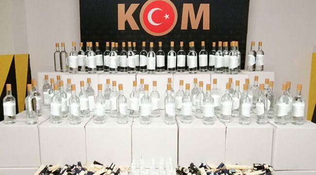 Eskişehir'de yüzlerce liste sahte içki üretiminde kullanılabilecek malzeme ele geçirildi