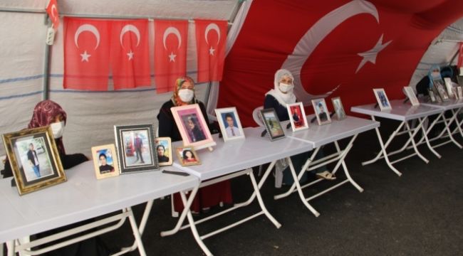 HDP önündeki ailelerin evlat nöbeti 259'uncu günde