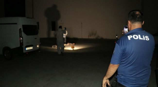 İhbar üzerine olay yerine giden polis erkek cesediyle karşılaştı