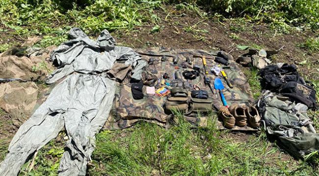 Irak kuzeyinde PKK'ya ait 4 el bombası ele geçirildi
