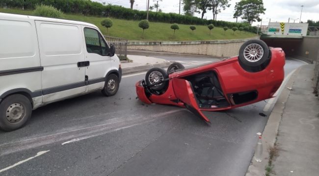 İşe giden genç aracıyla takla attı