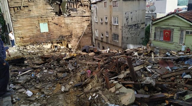 İstanbul'da yanmış kafatasının bulunduğu enkazdan insan kemikleri çıktı