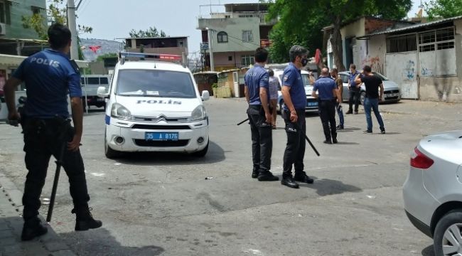 İZMİR'DE SESSİZLİĞİ SİLAHLI ÇATIŞMA BOZDU