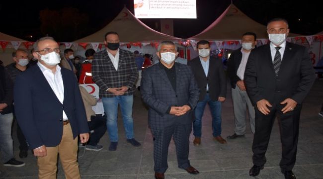 İZMİR İL BAŞKANLARI 'KAN BAĞIŞI KAMPANYASI' BAŞLATTI