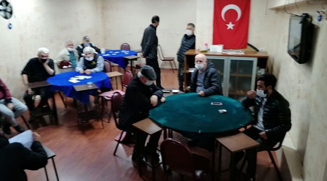 Kahvehanede kumar oynarken yakalandılar