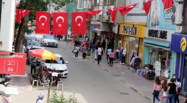 Keşan'da, bazı meydan ve caddelerde maske takma zorunluluğu