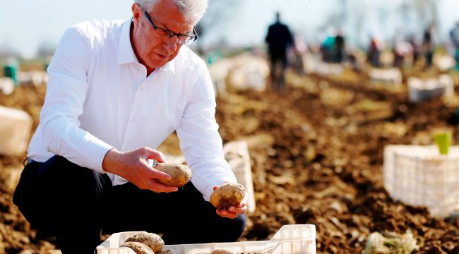 KORONA GÜNLERİNDE ÜRETİCİYE SULAMADA DESTEK