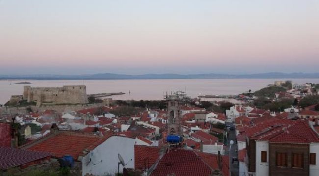 Koronavirüs Bozcaada&#039;ya giremedi