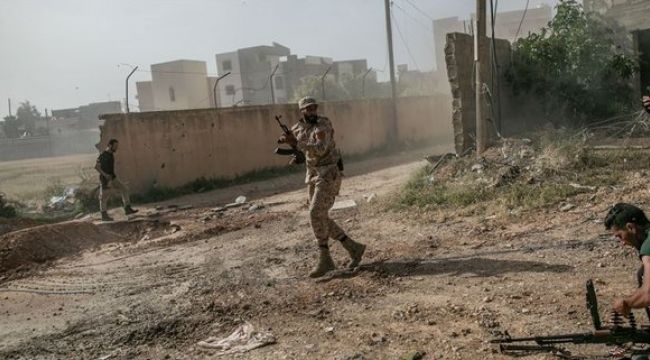 Libya'da Hafter milisleri sivilleri hedef aldı