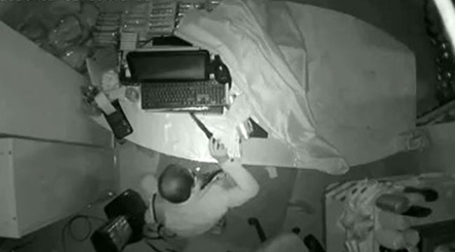 Marketteki hırsızlığı köpeği ile engelledi