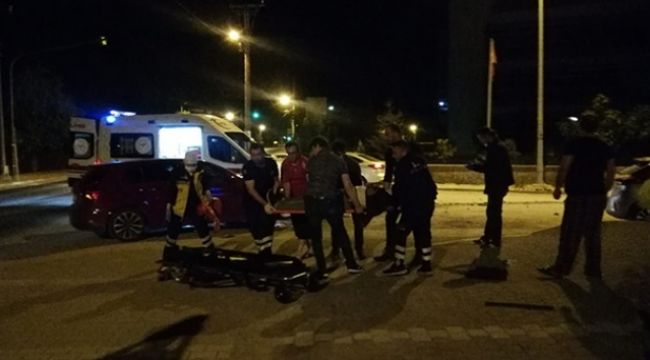 Polis otosu kaza yaptı, bir polis yaralandı