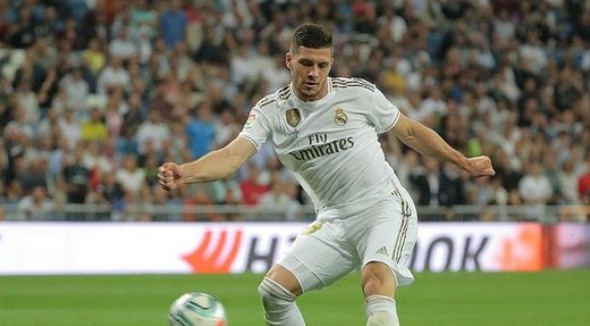 Real Madrid’in yıldızı Luka Jovic’in ayağında kırık