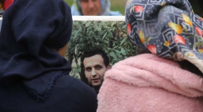 Şehit annesi ve kız kardeşleri yürekleri dağladı