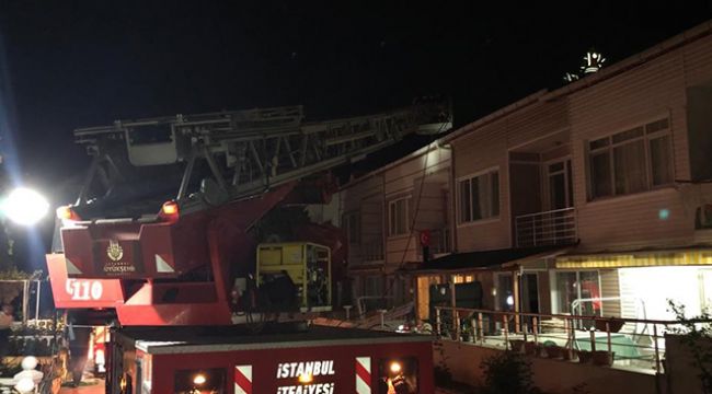 Silivri'de çatı yangını