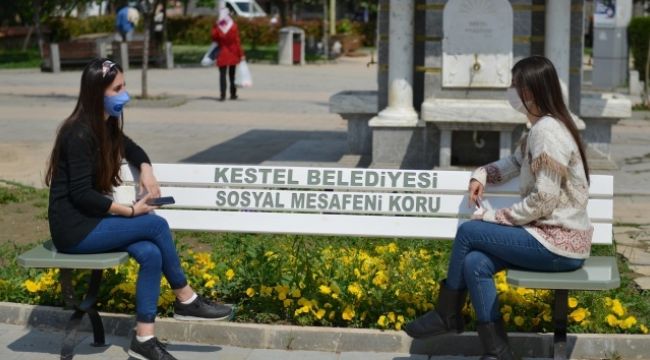 Sosyal mesafeli bank büyük ilgi görüyor