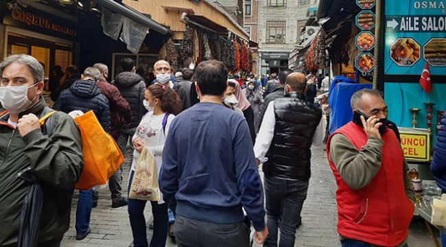 Sosyal mesafesiz bayram alışverişi