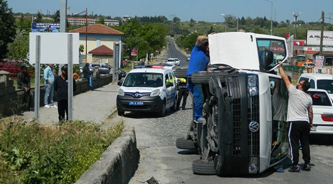 Tarihi köprüde kaza