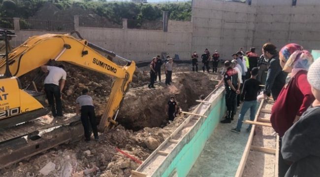 Toprak altında kalan işçi kurtarıldı