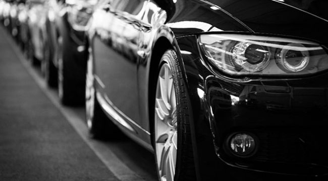 Trafik sigortasında zam yarı yarıya indi