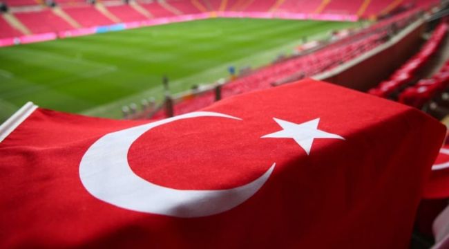 TÜM STATLARDA İSTİKLAL MARŞI ÇALINDI