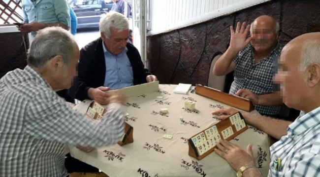 Yaşlı adam eşini öldürüp intihar etti