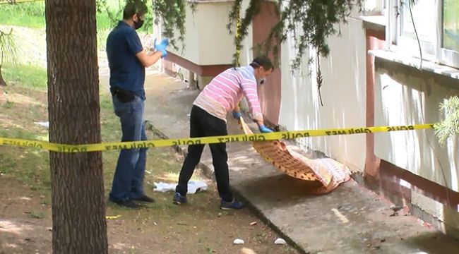 Yeni doğmuş bebek site bahçesinde ölü bulundu