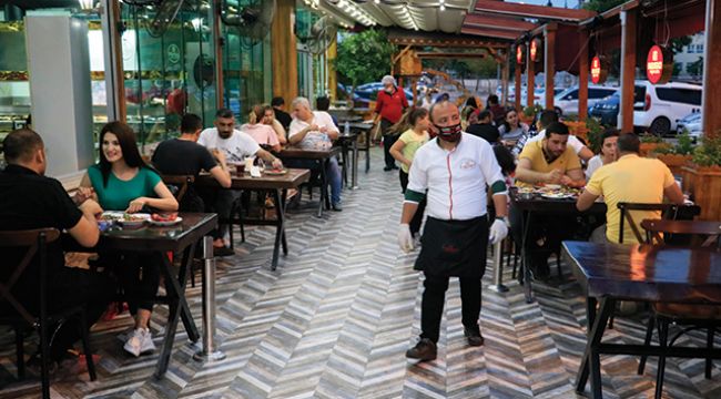 Adana'da kebapçılara yoğun ilgi