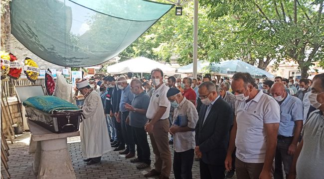 AK PARTİ&#039;Lİ AVNİ KELEŞ&#039;İN CENAZESİ TOPRAĞA VERİLDİ