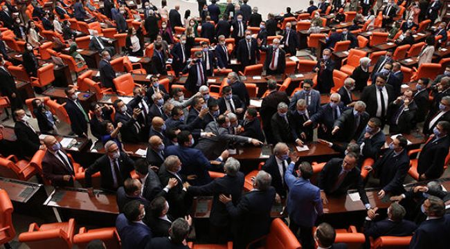 Akbaşoğlu "Suçu ve suçluyu açıkça öven tutumu asla kabul edilemez"