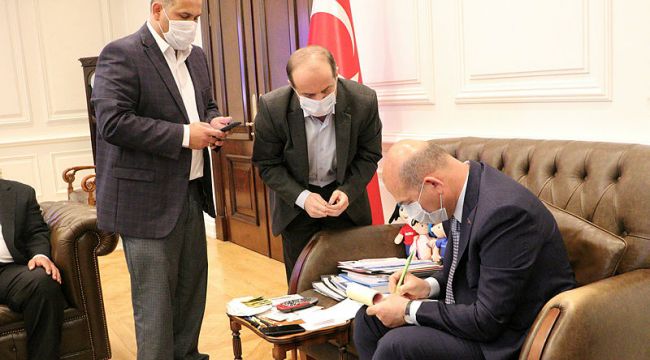 Bakan Soylu'dan İdlib için 10 briket ev daha