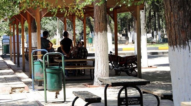Barışmak için evine davet ettiği eniştesini öldürdü!