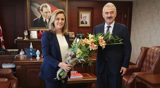 BAŞKAN AKDURAK'TAN VALİYE VEDA ZİYARETİ