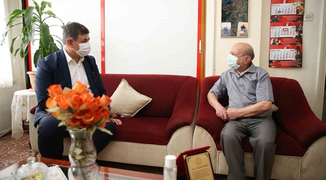 BAŞKAN TUGAY’DAN 68 YILLIK ESNAFA VEFA