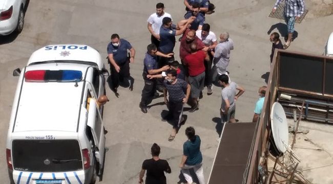 BAYRAKLI'DA KARDEŞ KAVGASI !