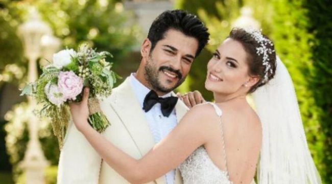 Burak Özçivit'ten Fariye Evcen'e jest