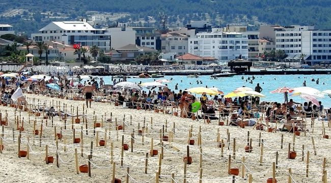ÇEŞME PLAJLARI SOSYAL MESAFELİ
