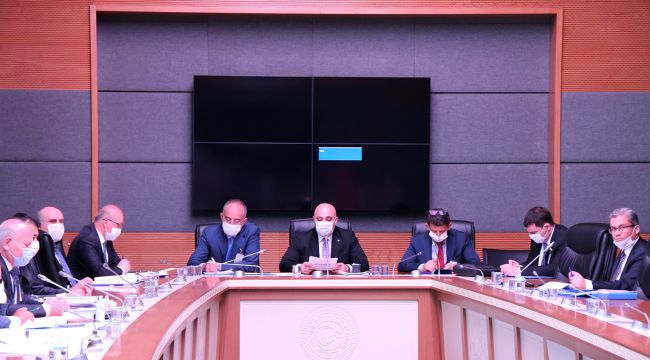 CHP’Lİ SERTEL DEVLET BANKALARININ REKLAM POLİTİKASINI ELEŞTİRDİ