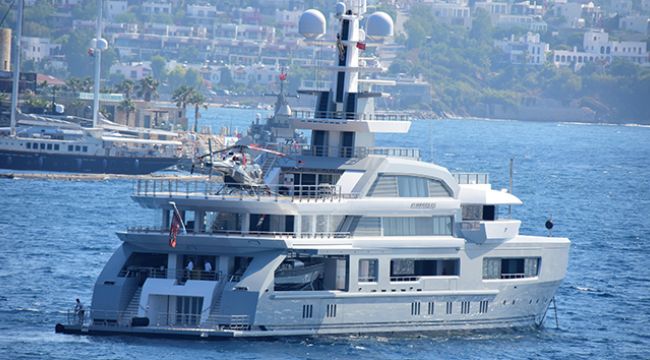 Dünyaca ünlü yıldızları taşıyan ultra lüks yat Bodrum'da
