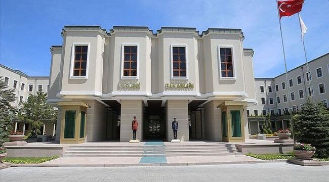 Erdek Belediye Başkanı Hüseyin Sarı görevinden uzaklaştırıldı