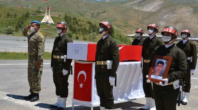 Hakkari şehidinin cenazesi, memleketine uğurlandı