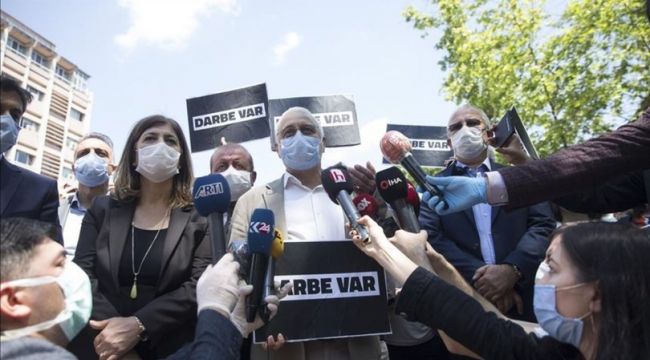 HDP'lilerden "milletvekilliğinin düşürülmesi" eylemi