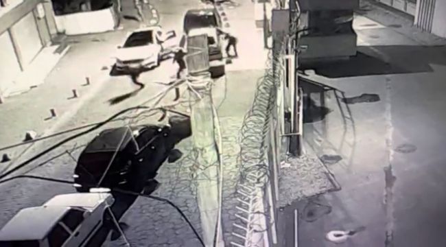 İki grup arasındaki kalaşnikoflu çatışmalar kamerada